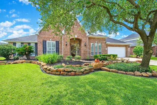 $599,900 | 12619 Wandering Streams Drive, Tomball, TX 77377