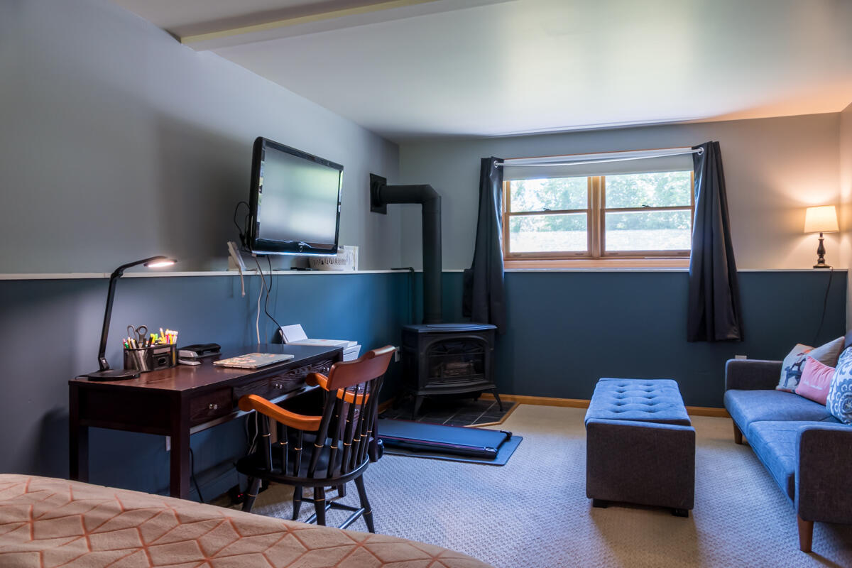 196 Holmes Road Winthrop, ME 04364 - Photo 29 of 57 38-Second bedroom (4 of 7)