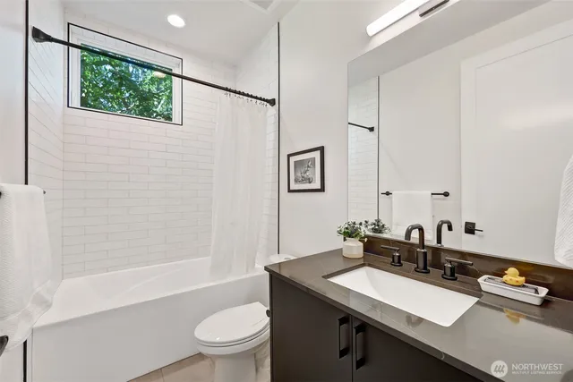 $925,000 | 4869 35th Avenue South, Seattle, WA 98118