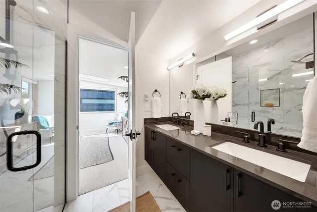 $925,000 | 4869 35th Avenue South, Seattle, WA 98118