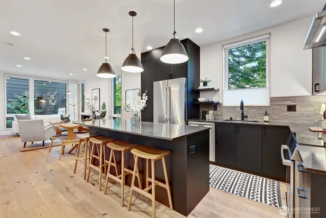 $925,000 | 4869 35th Avenue South, Seattle, WA 98118