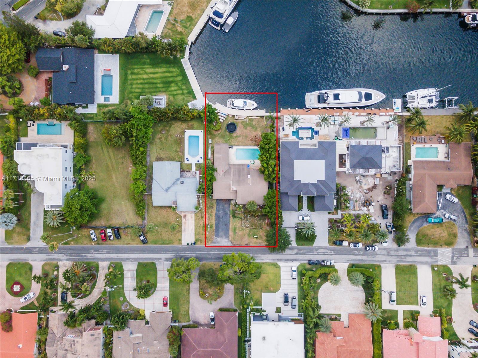 496 Holiday Drive Hallandale Beach, FL 33009 - Photo 4 of 12