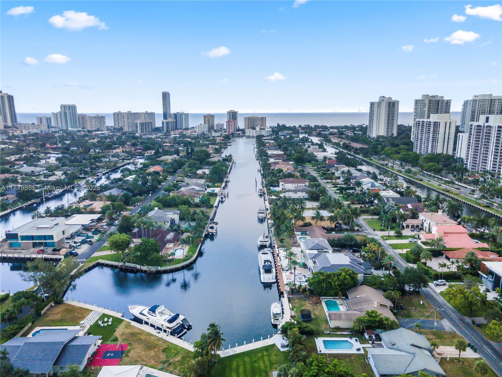 496 Holiday Drive Hallandale Beach, FL 33009 - Photo 5 of 12