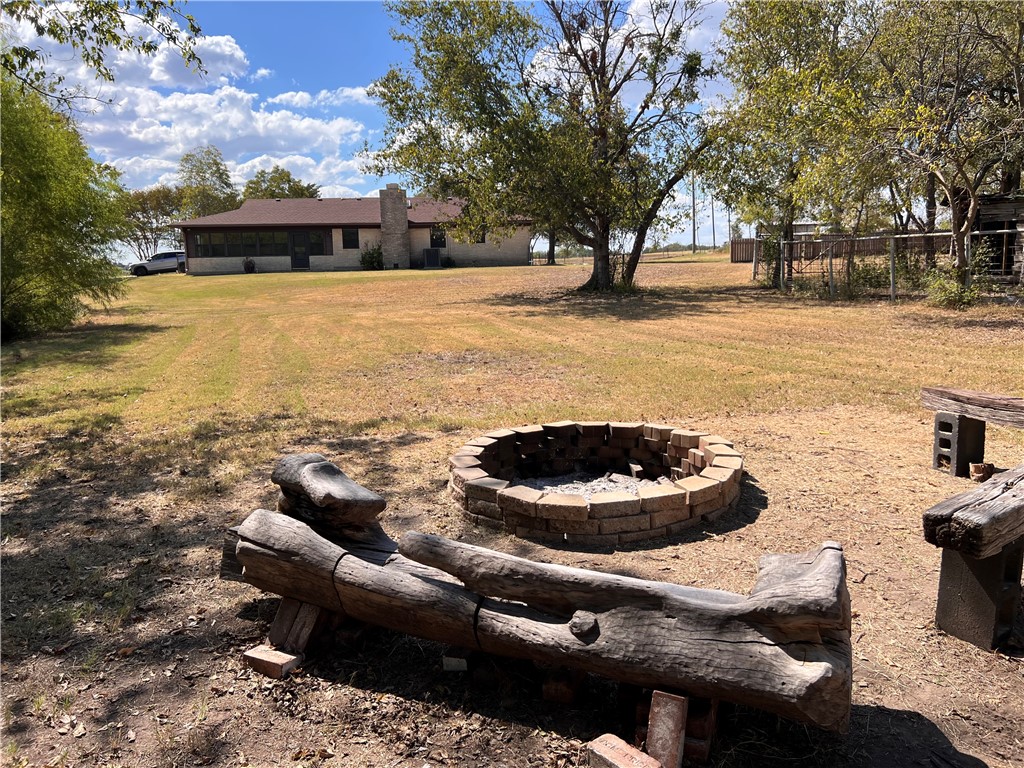 514 North Vicha Road Axtell, TX 76624 - Photo 4 of 24