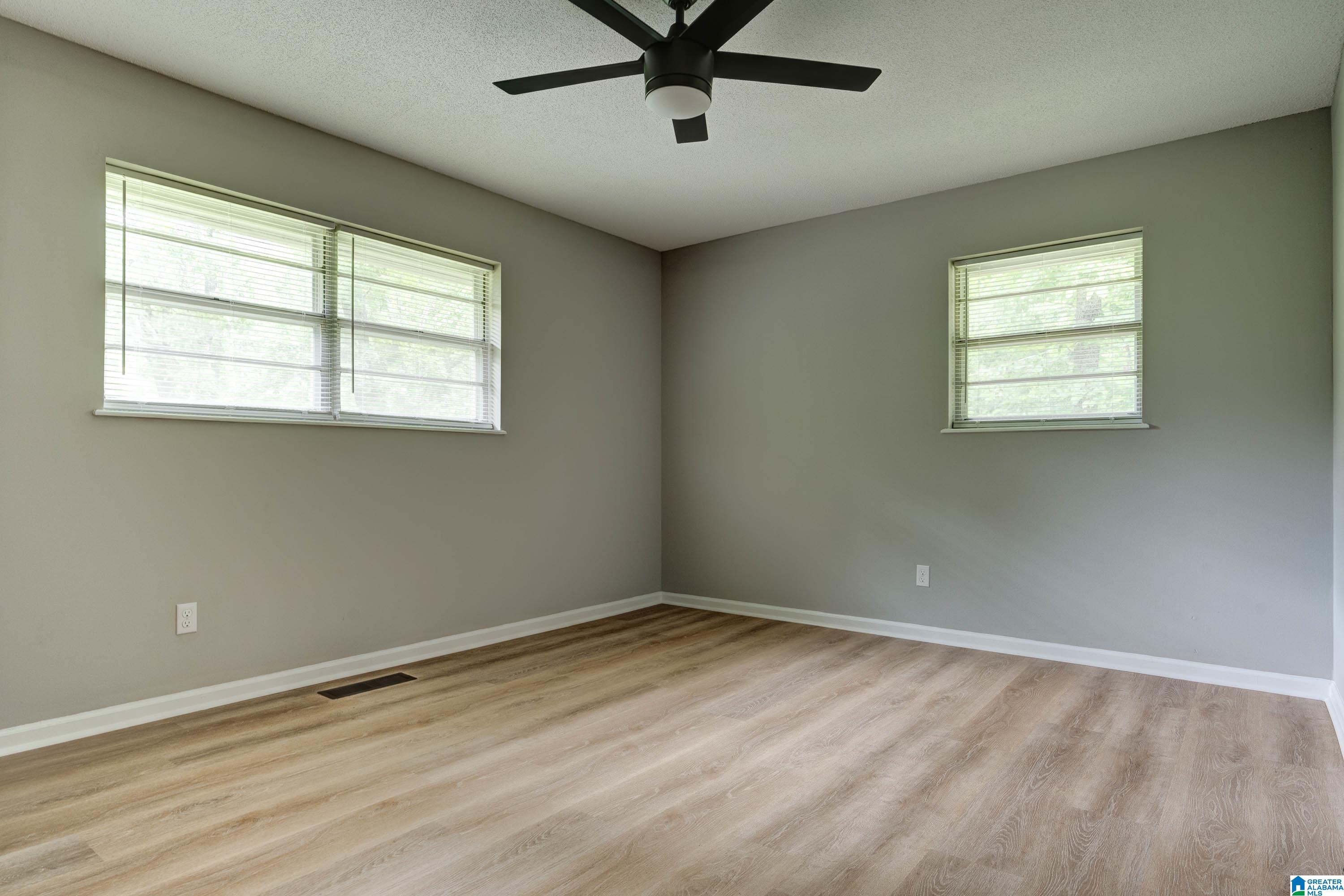 727 Oak Ridge Drive Birmingham, AL 35214 - Photo 18 of 36