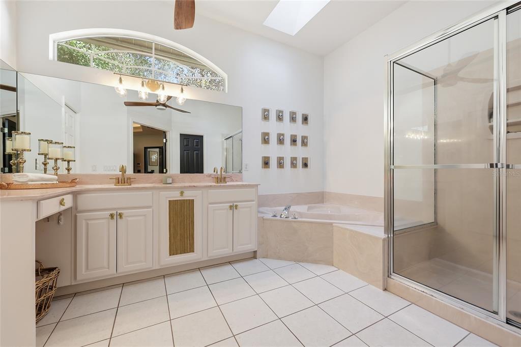 2916 Southwest 98 Way Gainesville, FL 32608 - Photo 16 of 37