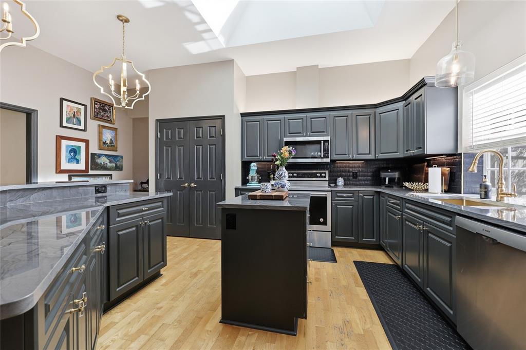 2916 Southwest 98 Way Gainesville, FL 32608 - Photo 7 of 37