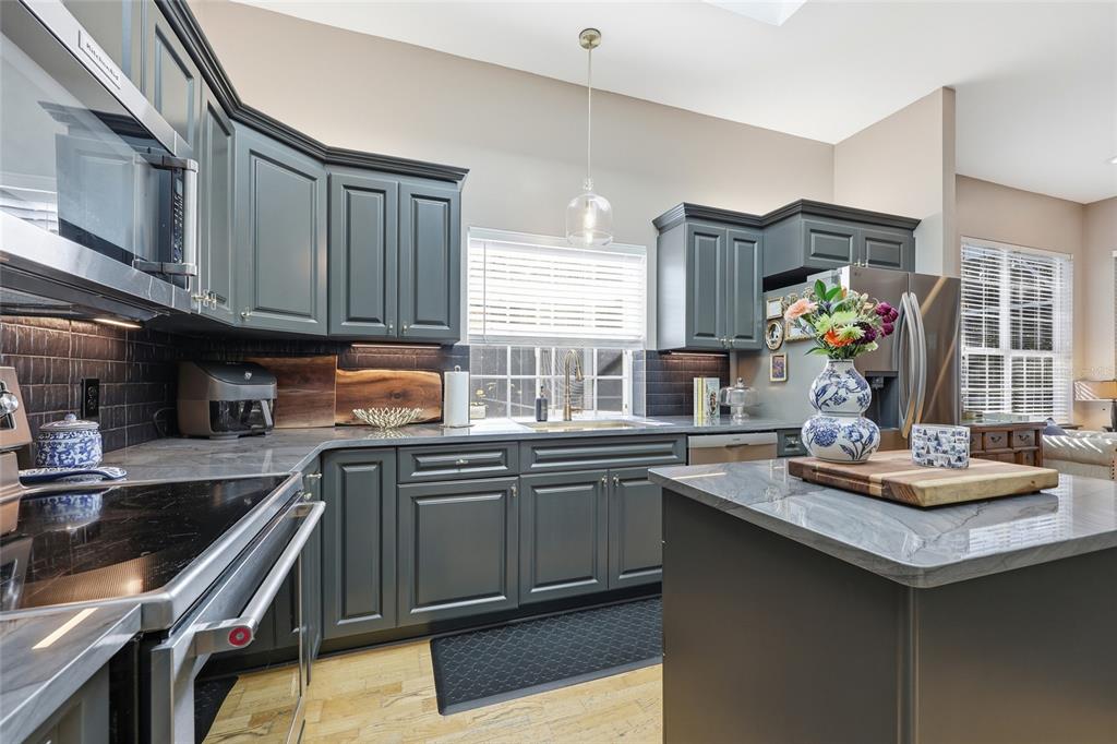 2916 Southwest 98 Way Gainesville, FL 32608 - Photo 8 of 37