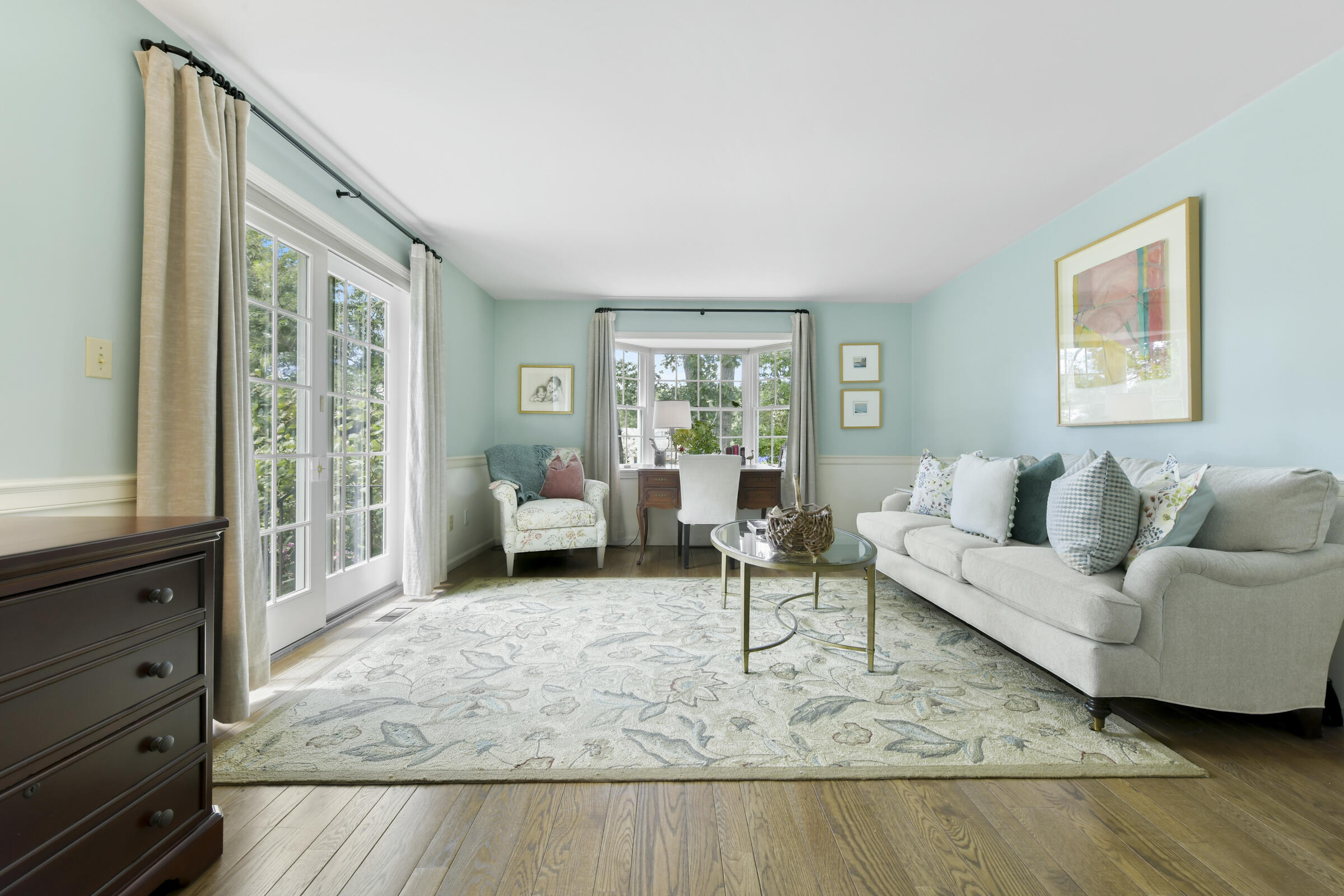 175 Starboard Lane Osterville, MA 02655 - Photo 29 of 39 a living room with furniture and a large window