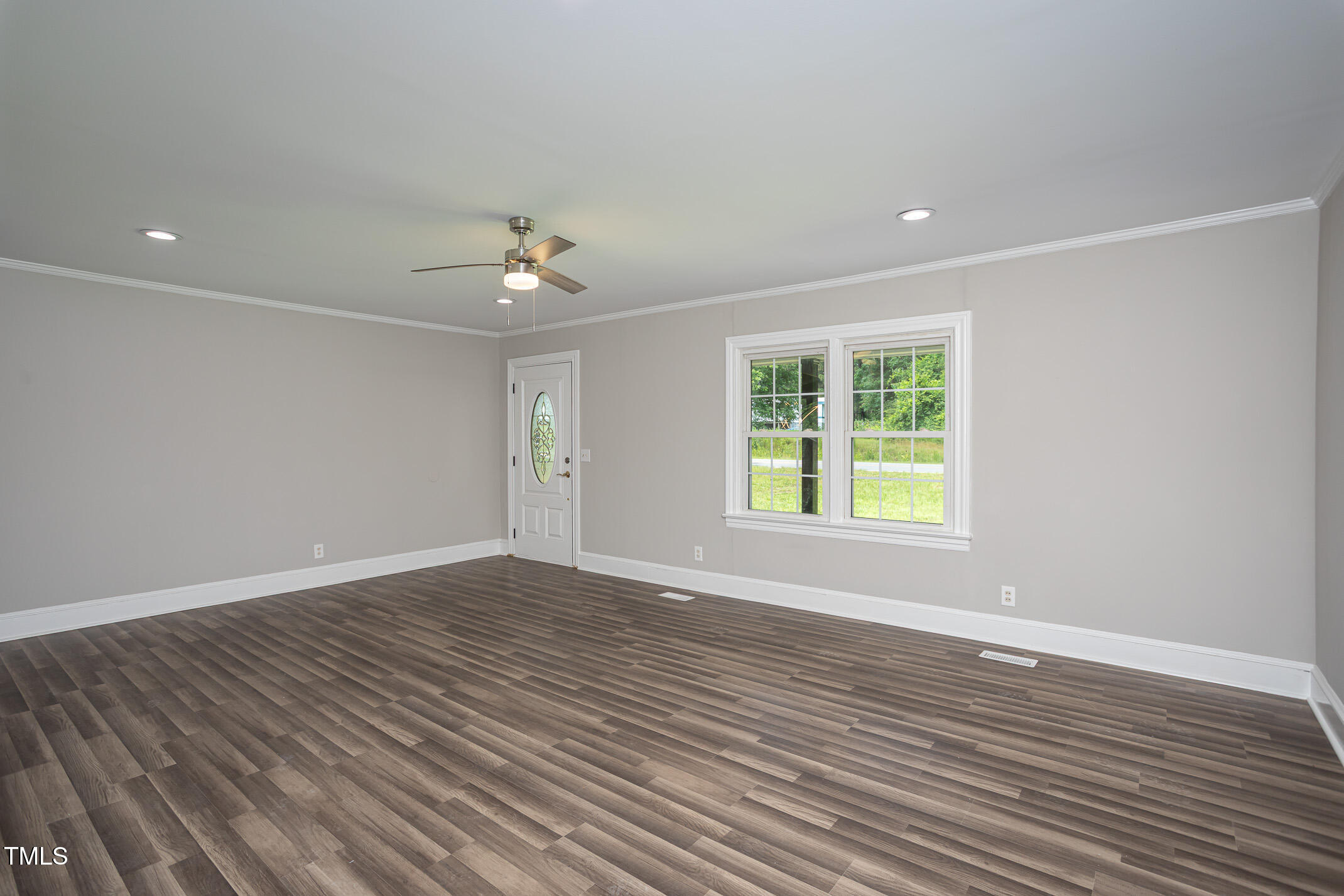 1067 Thompson Road Four Oaks, NC 27524 - Photo 9 of 36 Living Room