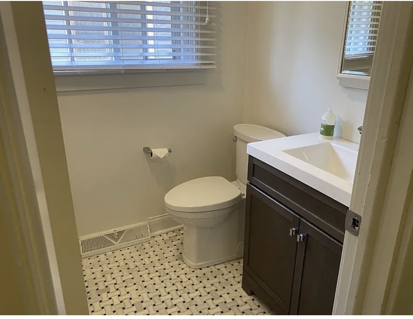34 Washington Road Lake Forest, IL 60045 - Photo 9 of 16 Gallery Image 9