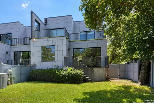 $4,500 | 117 Marcia Place, Alamo Heights, TX 78209