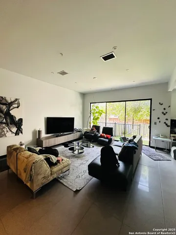 $4,500 | 117 Marcia Place, Alamo Heights, TX 78209