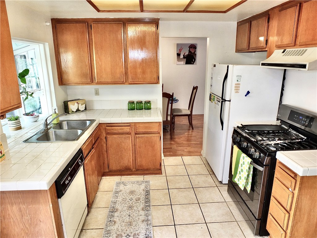 15121 Rancho Clemente Drive Paramount, CA 90723 - Photo 17 of 40