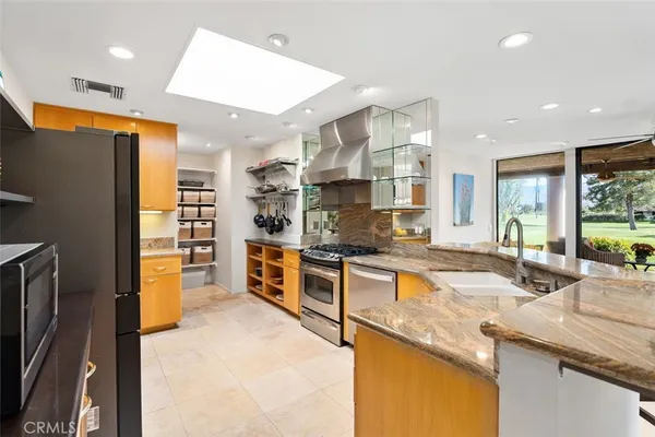 $1,099,000 | 35 Duke Drive, Rancho Mirage, CA 92270
