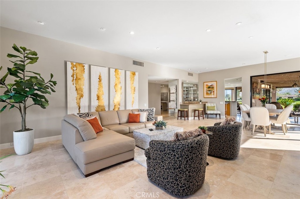 35 Duke Drive Rancho Mirage, CA 92270 - Photo 3 of 35