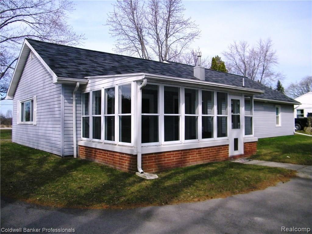 3691 Davison Road Lapeer, MI 48446 - Photo 3 of 24