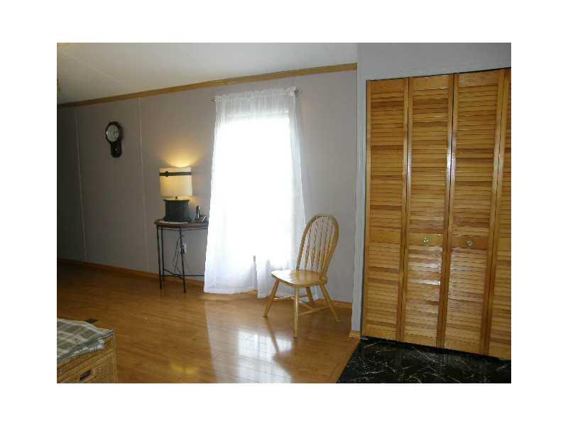 7 Juniper Street Millinocket, ME 04462 - Photo 15 of 24 Living Room.