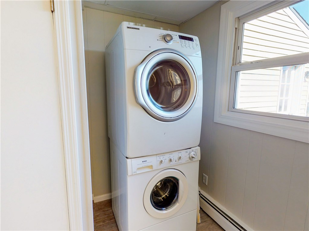 317 Riverside Street Portsmouth, RI 02871 - Photo 13 of 29