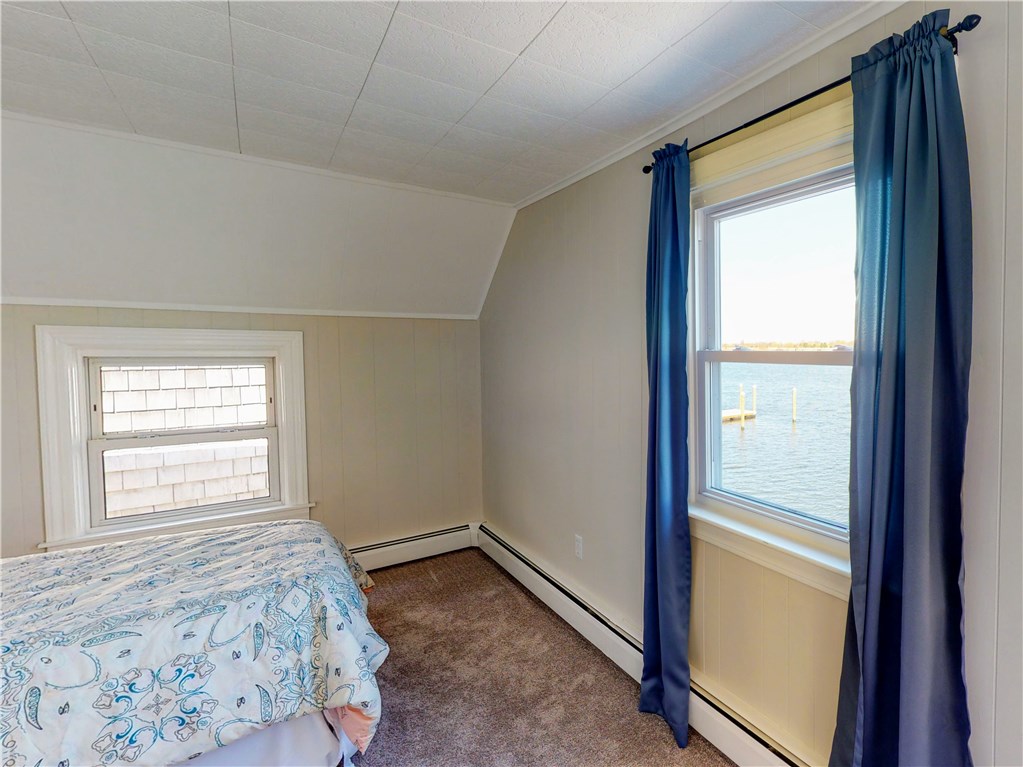 317 Riverside Street Portsmouth, RI 02871 - Photo 16 of 29