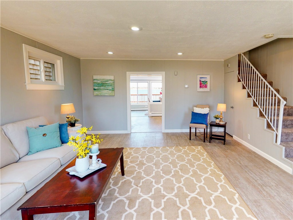 317 Riverside Street Portsmouth, RI 02871 - Photo 9 of 29