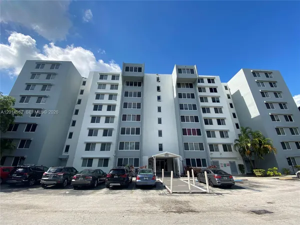 $1,875 | 9143 Southwest 77th Avenue, Unit B107, Miami, FL 33156