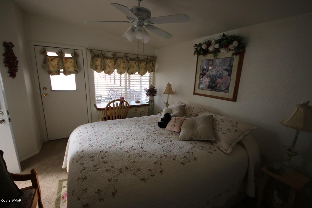 2208 Wrangler Way Overgaard, AZ 85933 - Photo 16 of 43