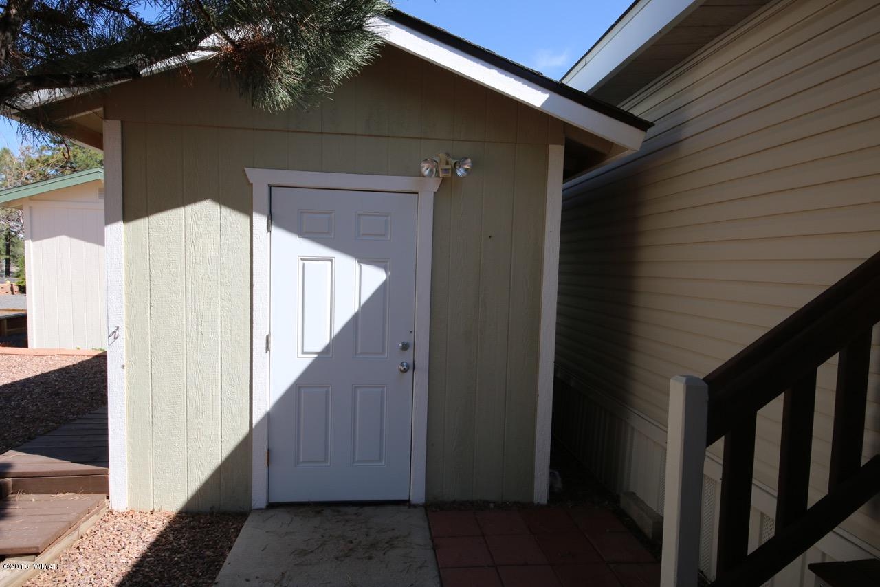 2208 Wrangler Way Overgaard, AZ 85933 - Photo 21 of 43