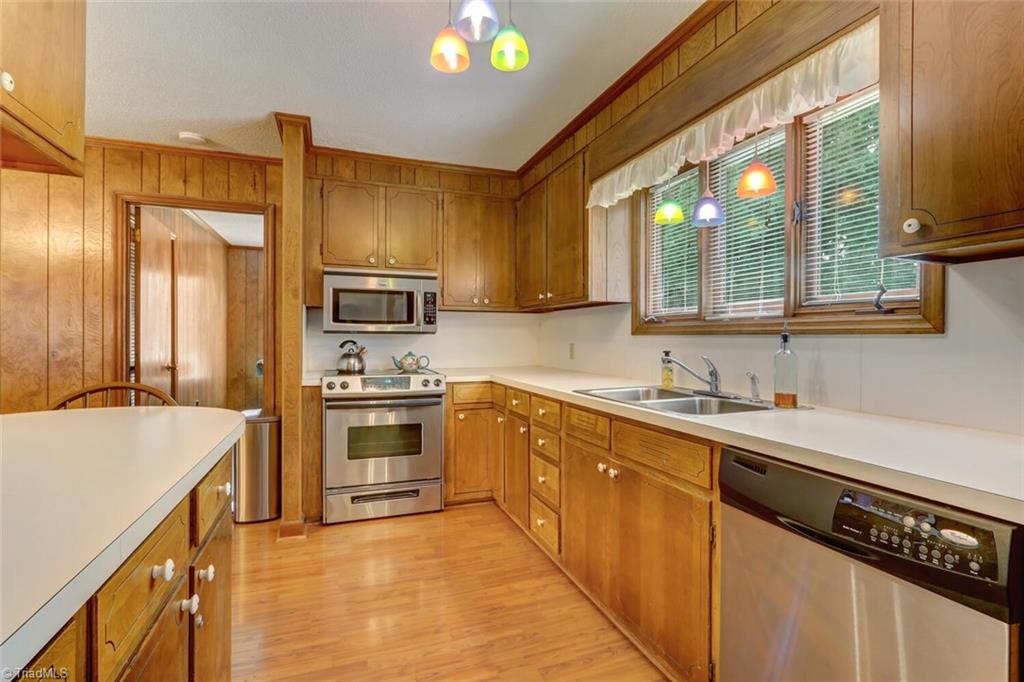 311 South Edgewood Road Eden, NC 27288 - Photo 12 of 27 Gallery Image 12