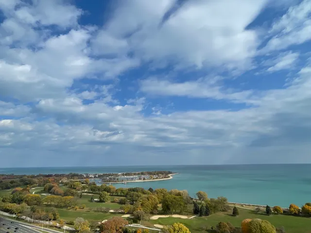 $2,300 | 3900 North Lake Shore Drive, Unit 25C, Chicago, IL 60613