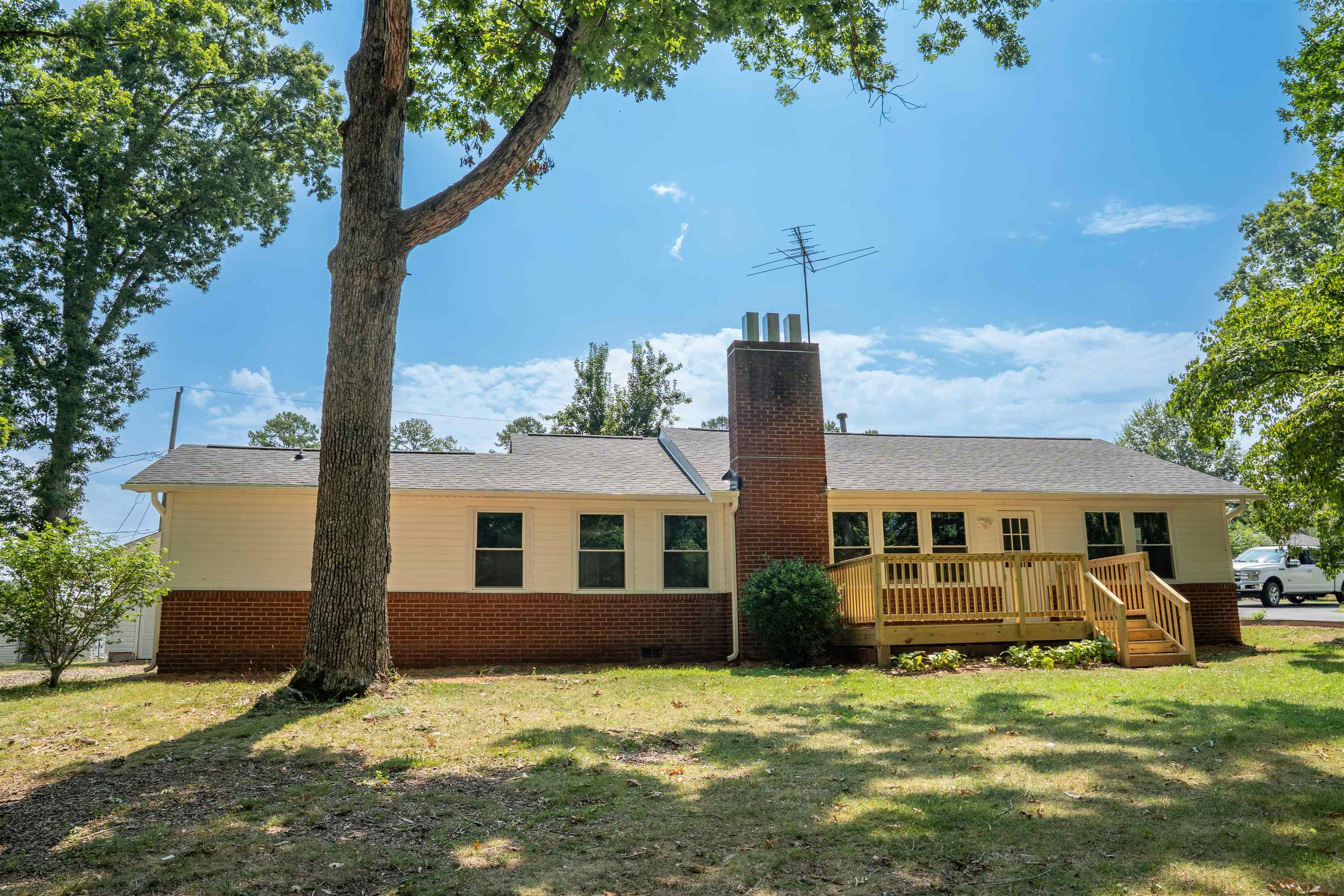 113 Oakleaf Drive Landrum, SC 29356 - Photo 32 of 34