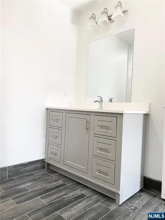 $4,295 | 61 Chestnut Street, Unit 2, Lodi, NJ 07644