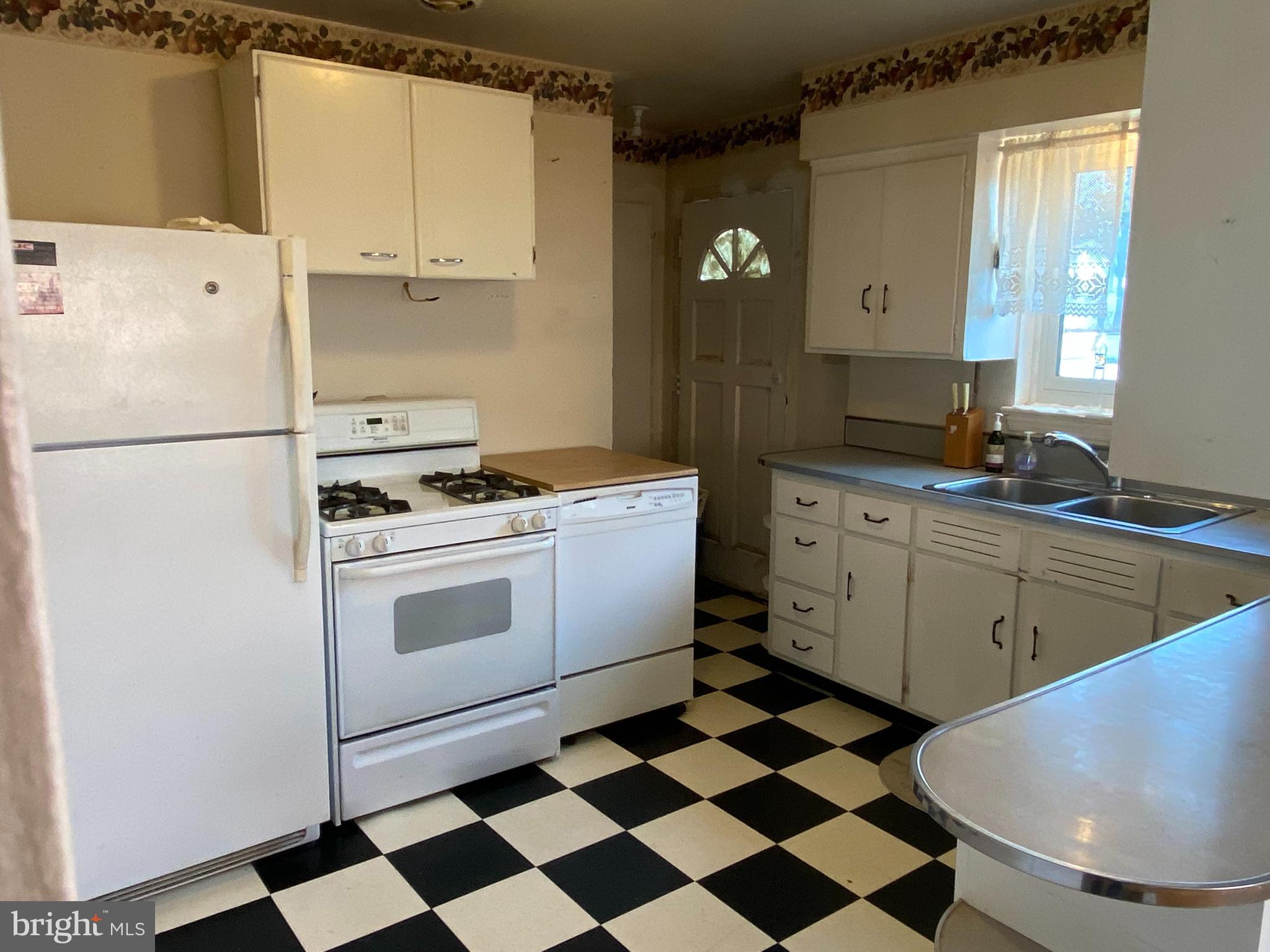 5913 Brunswick Street Springfield, VA 22150 - Photo 7 of 20 Gallery Image 7