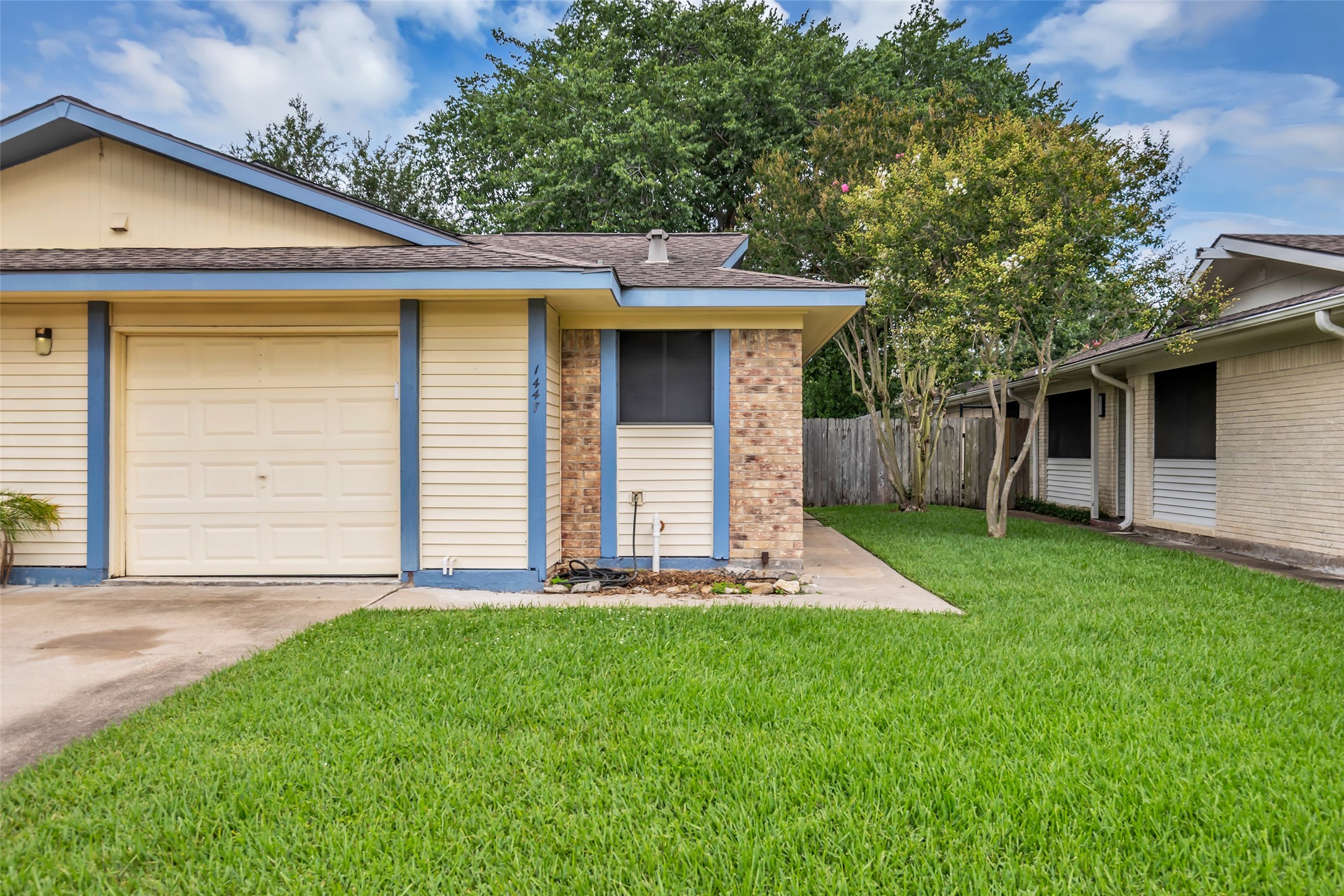 1447 Silverpines Road Houston, TX 77062 - Photo 3 of 17