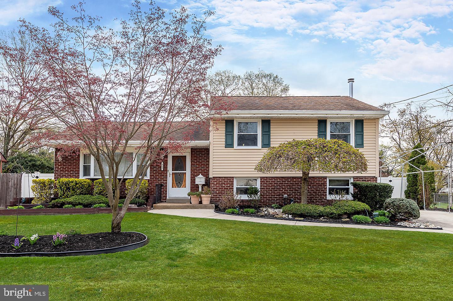 425 Cornwall Road Cherry Hill, NJ 08034 - Photo 1 of 19