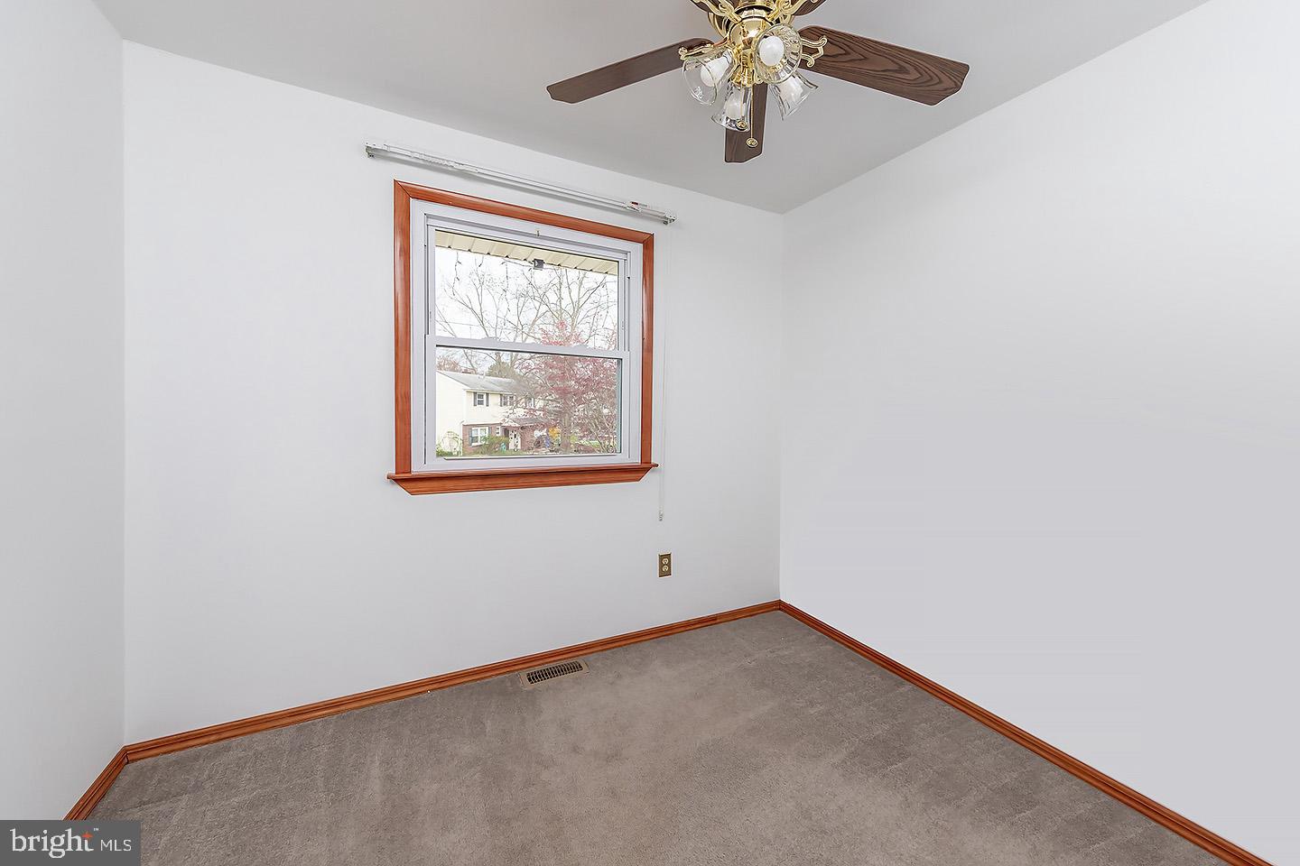 425 Cornwall Road Cherry Hill, NJ 08034 - Photo 11 of 19