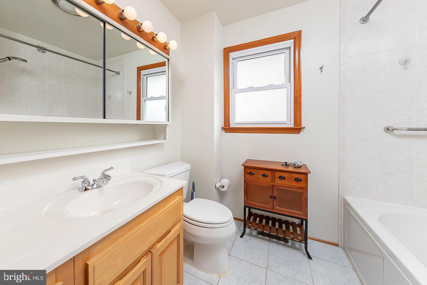 425 Cornwall Road Cherry Hill, NJ 08034 - Photo 10 of 19
