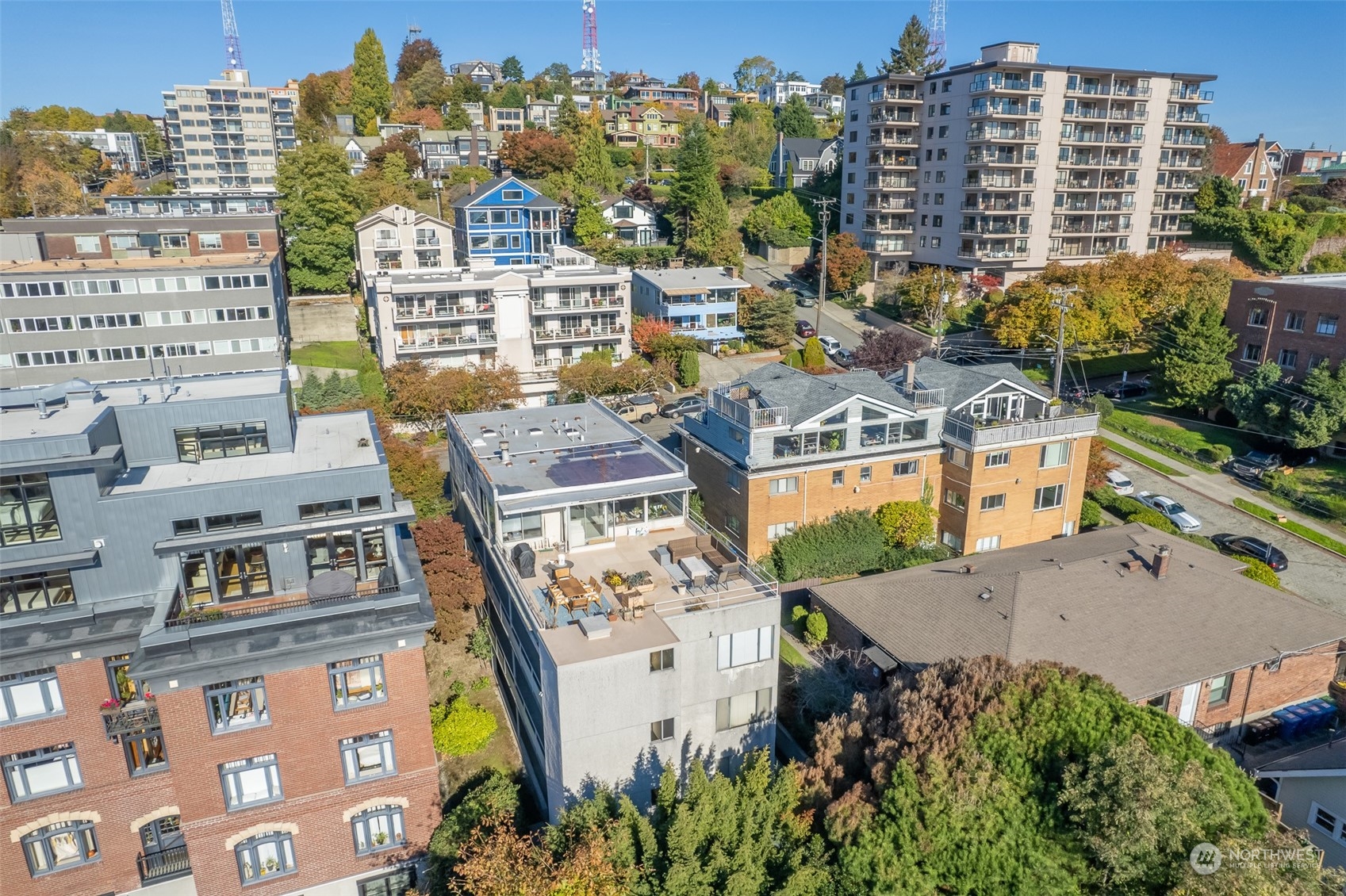 15 Ward Street Seattle, WA 98109 - Photo 4 of 17 a picture of city view