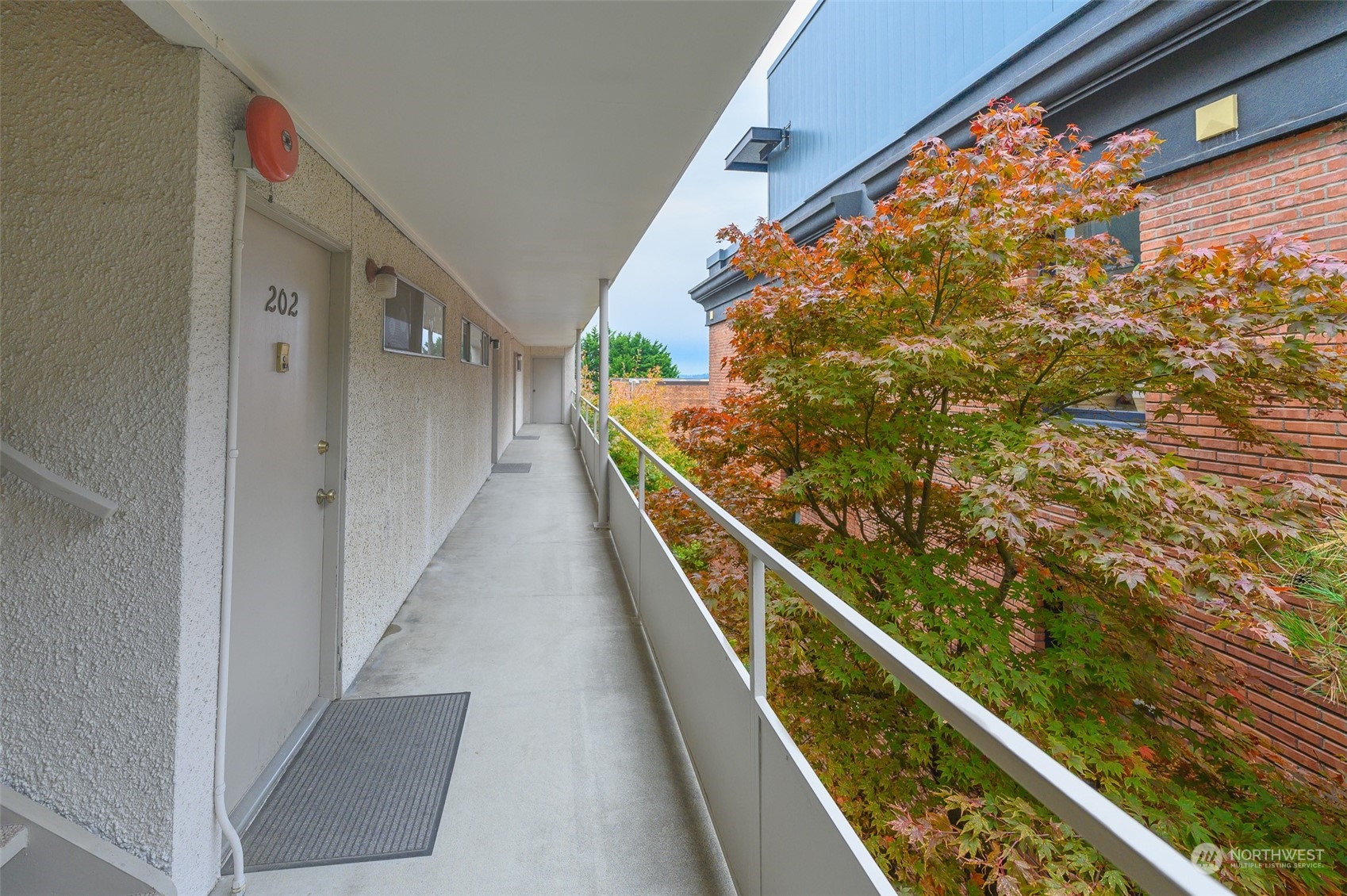 15 Ward Street Seattle, WA 98109 - Photo 5 of 17 a view of balcony