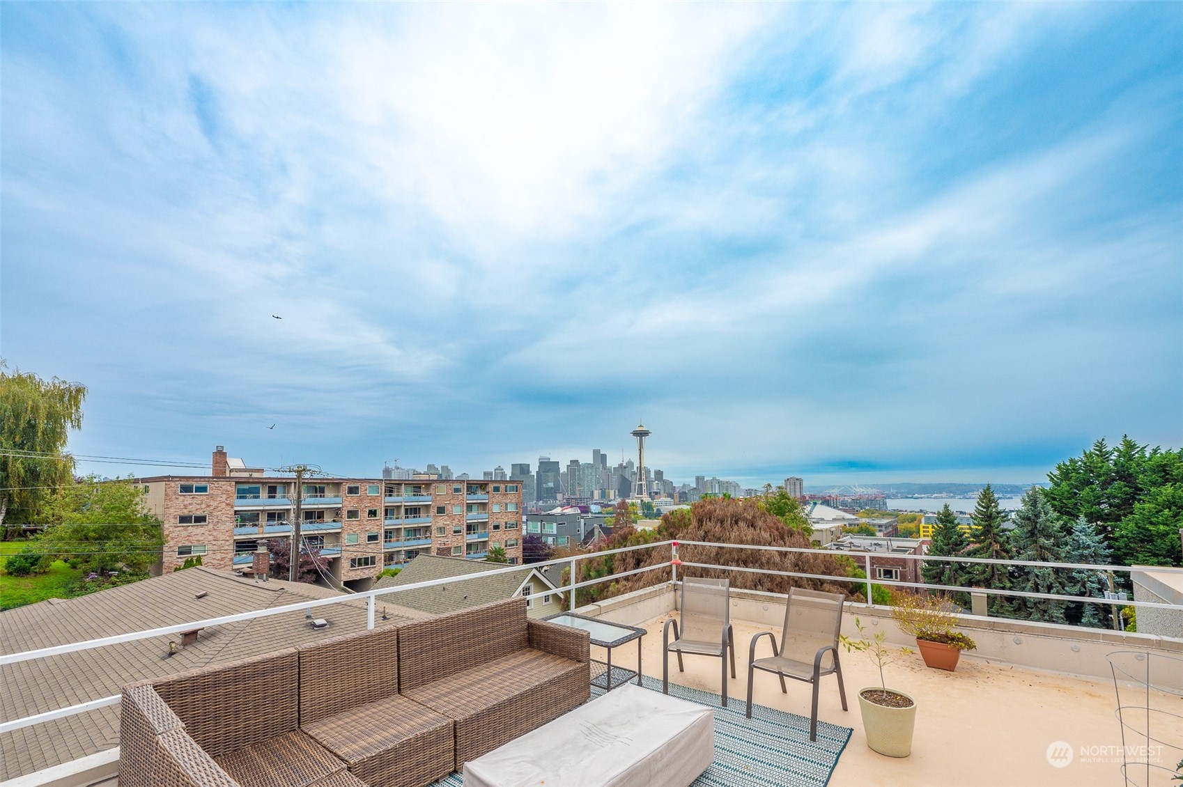 15 Ward Street Seattle, WA 98109 - Photo 6 of 17 a view of a terrace with city view