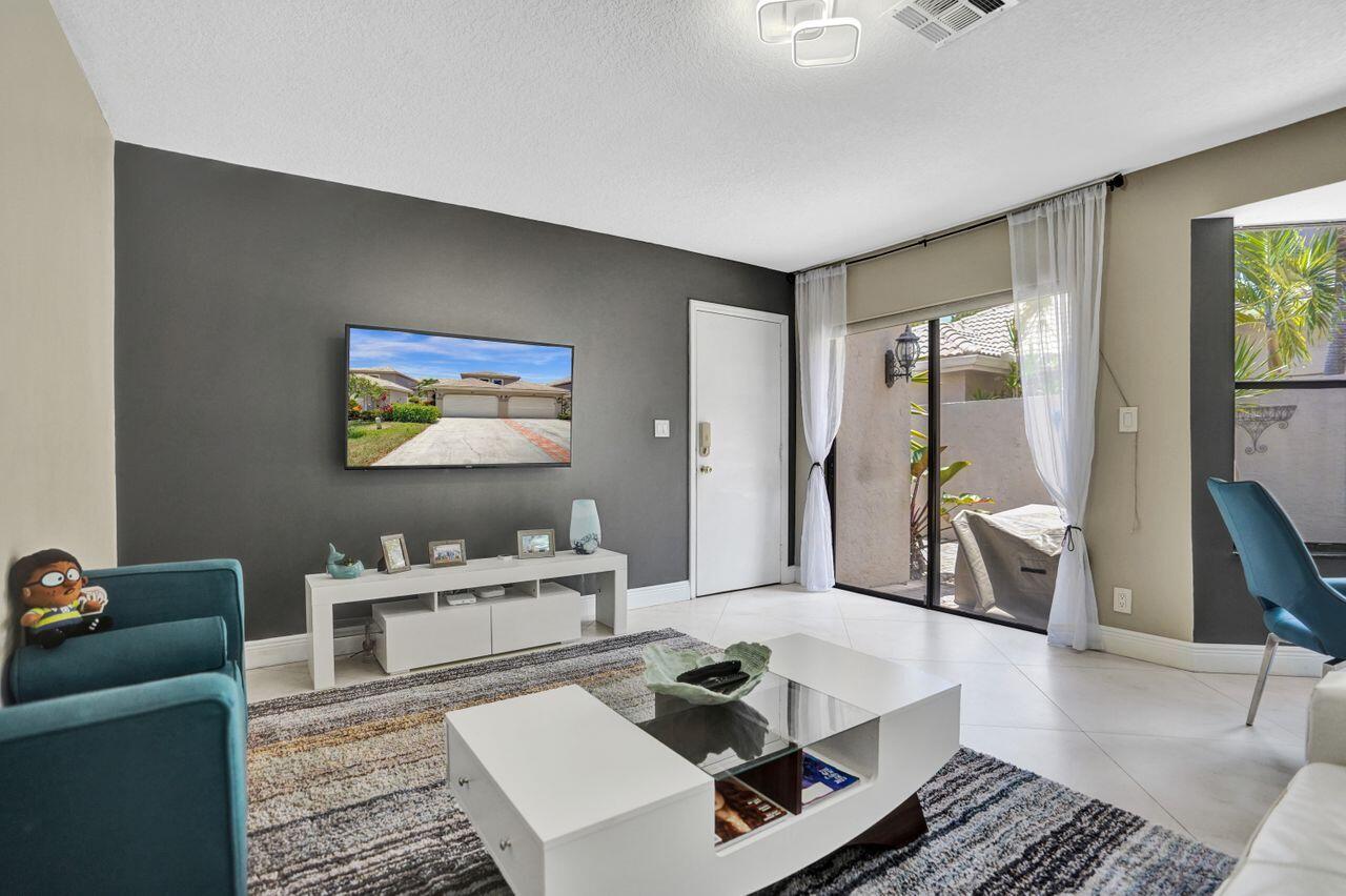 5465 Monterey Circle, Unit D Delray Beach, FL 33484 - Photo 35 of 67 Stunning Decor