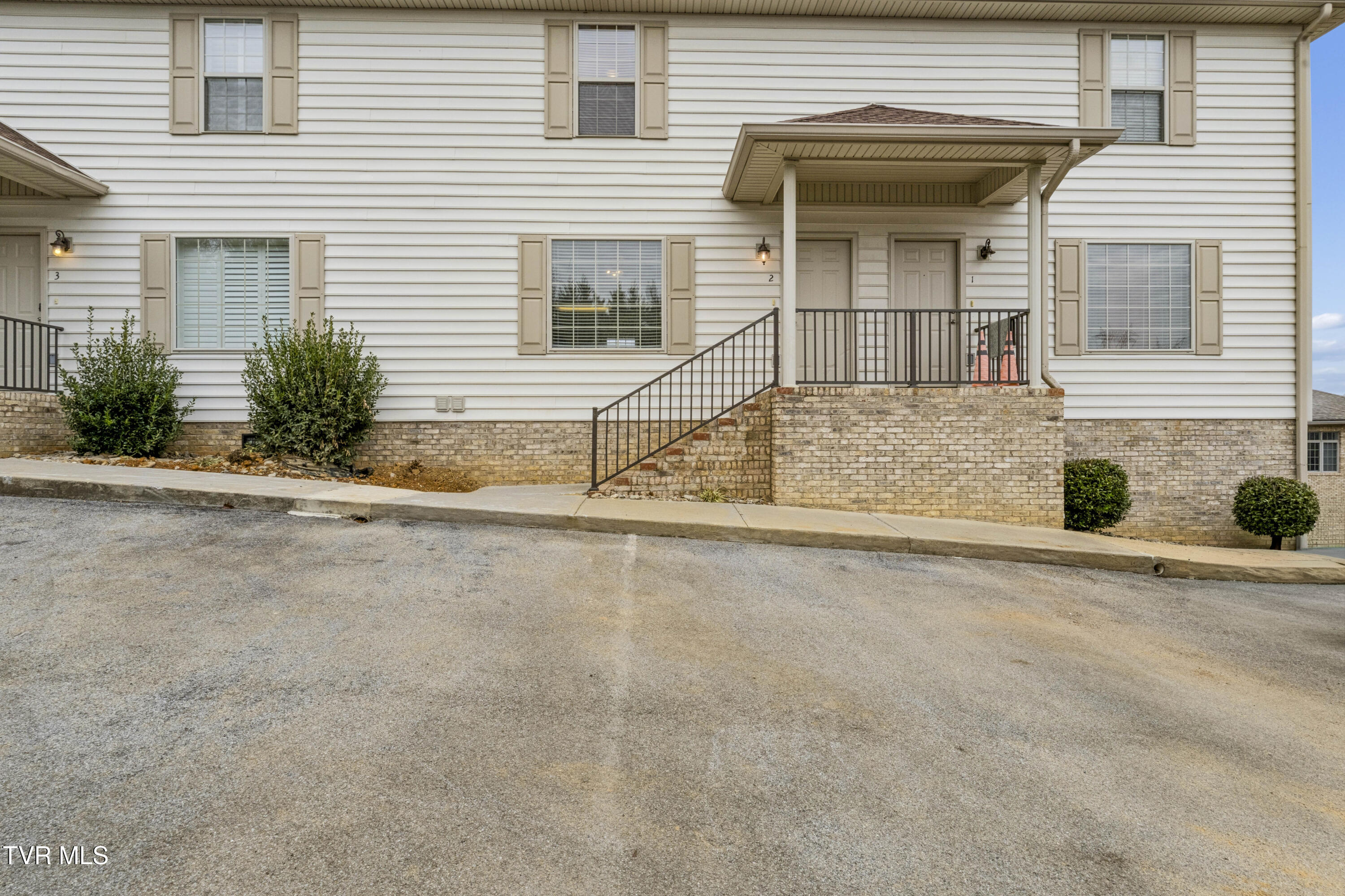 563 Boring Chapel Road, Unit 2 Gray, TN 37615 - Photo 3 of 37 Entryway