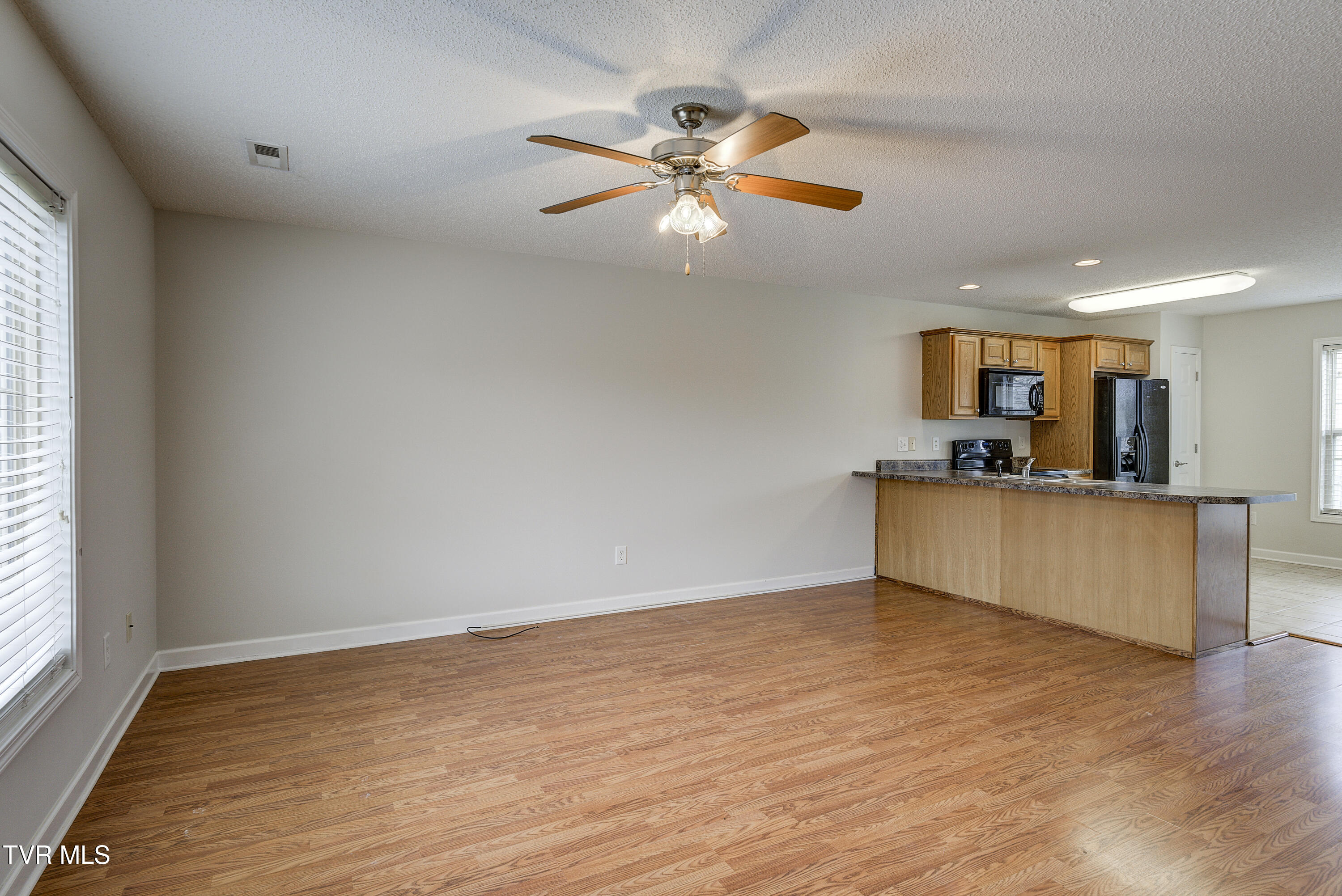 563 Boring Chapel Road, Unit 2 Gray, TN 37615 - Photo 8 of 37 Living Room