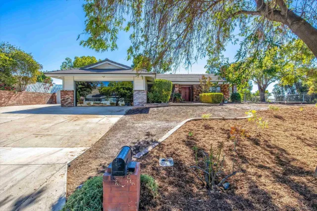 $850,000 | 33155 Ave D, Yucaipa, CA 92399