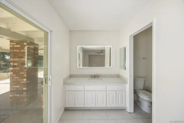 $850,000 | 33155 Ave D, Yucaipa, CA 92399