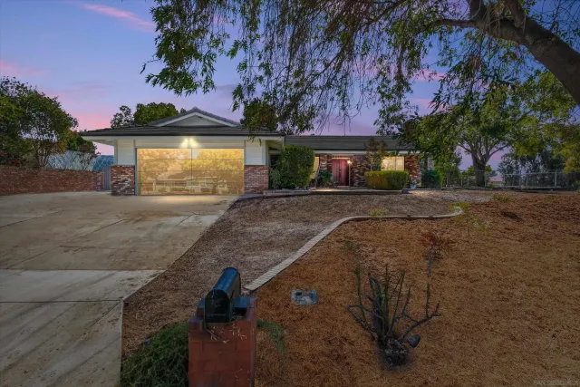 $850,000 | 33155 Ave D, Yucaipa, CA 92399