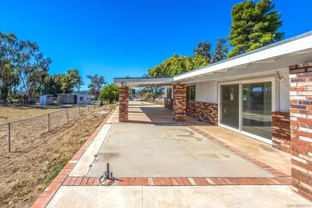 $850,000 | 33155 Ave D, Yucaipa, CA 92399