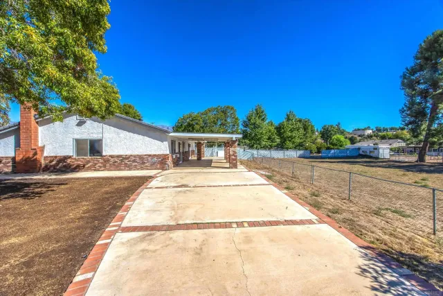 $850,000 | 33155 Ave D, Yucaipa, CA 92399