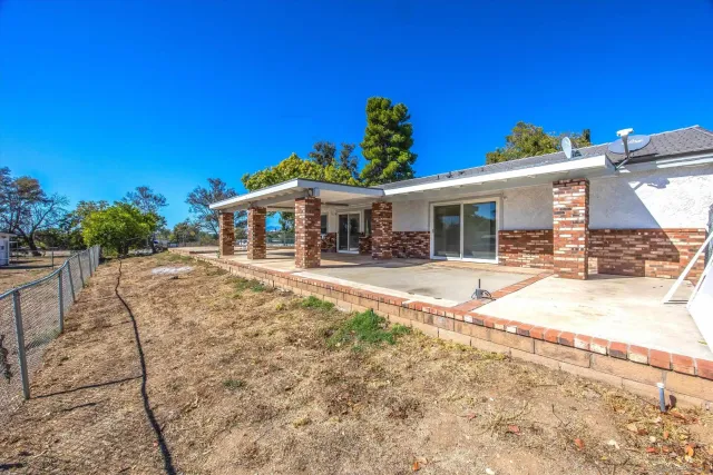 $850,000 | 33155 Ave D, Yucaipa, CA 92399