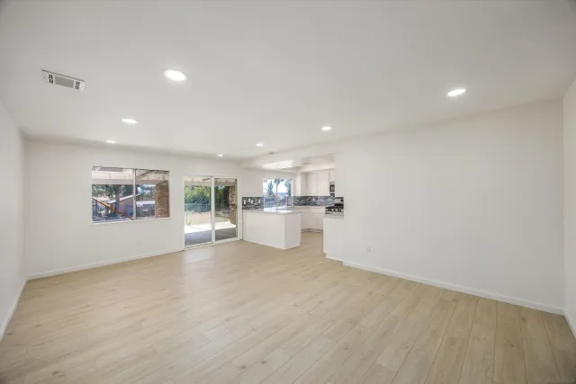 $850,000 | 33155 Ave D, Yucaipa, CA 92399